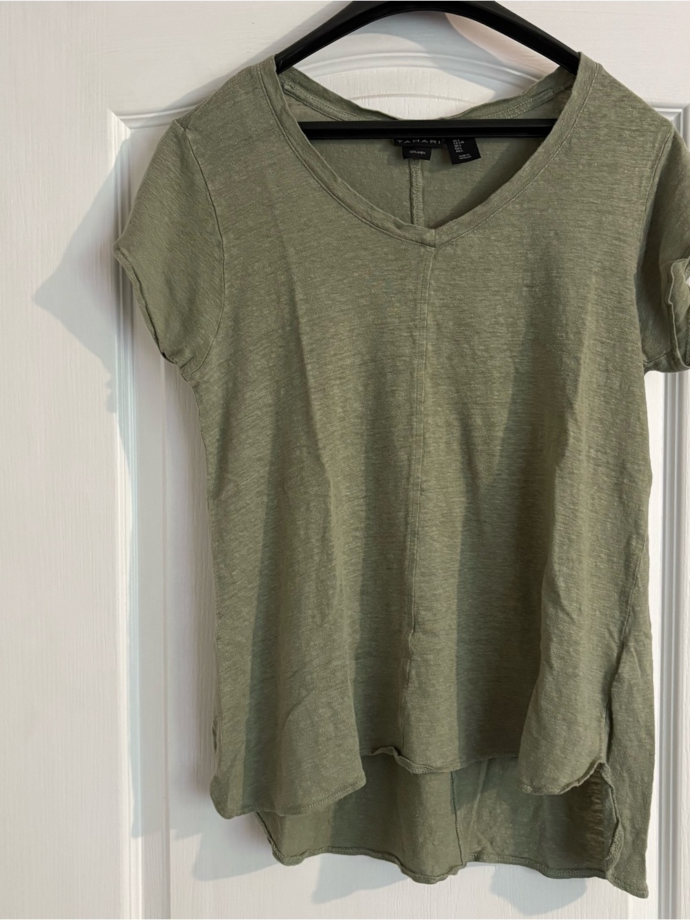 Tahari 100% linen V-Neck Green Women’s Top Size L